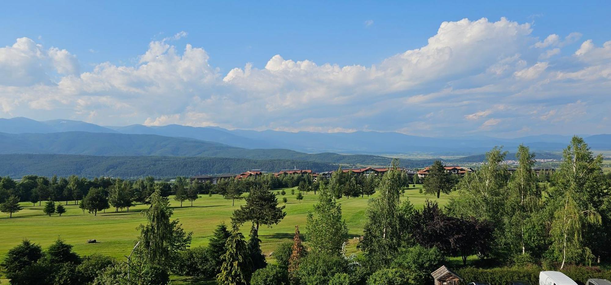 Green Peaks Suite In Pirin Golf & County Club 라즐로그 외부 사진